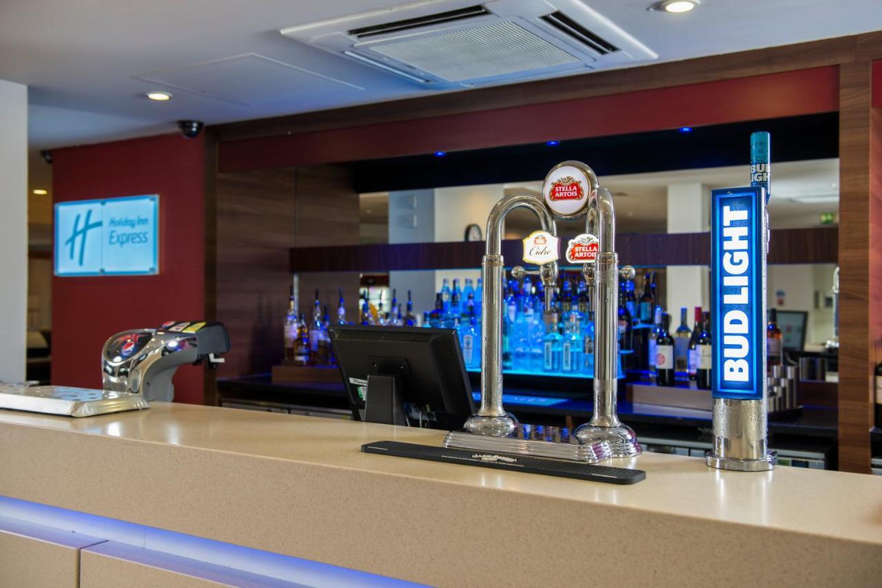Holiday Inn Express London - Dartford By Ihg Kültér fotó